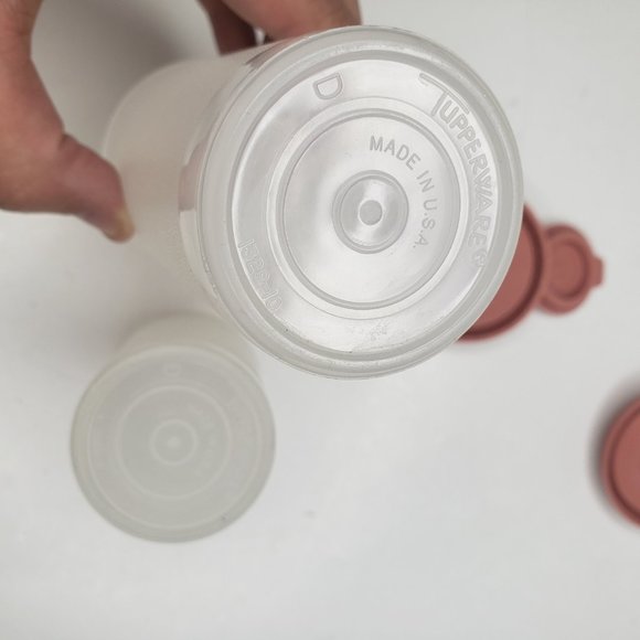 Tupperware Salt & Pepper Shakers Rose Pink Set - Picture 4 of 7